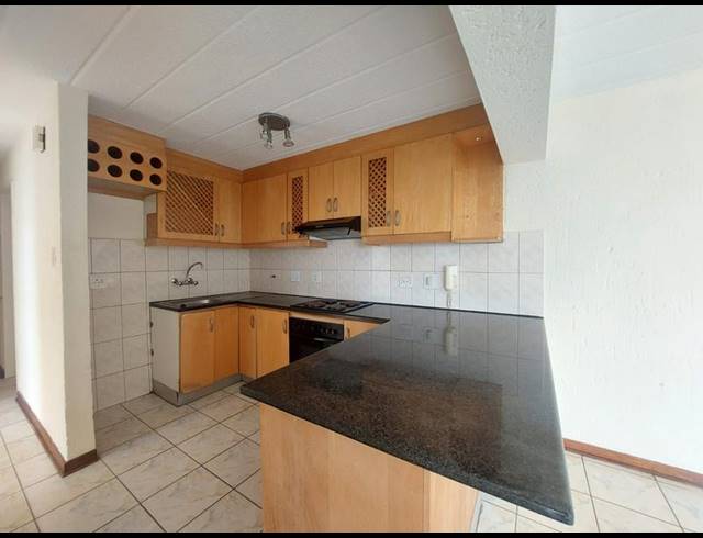 2 BEDROOM APARTMENT FOR SALE IN NORTHCLIFF